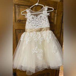 Girls size 10 pageant dress.